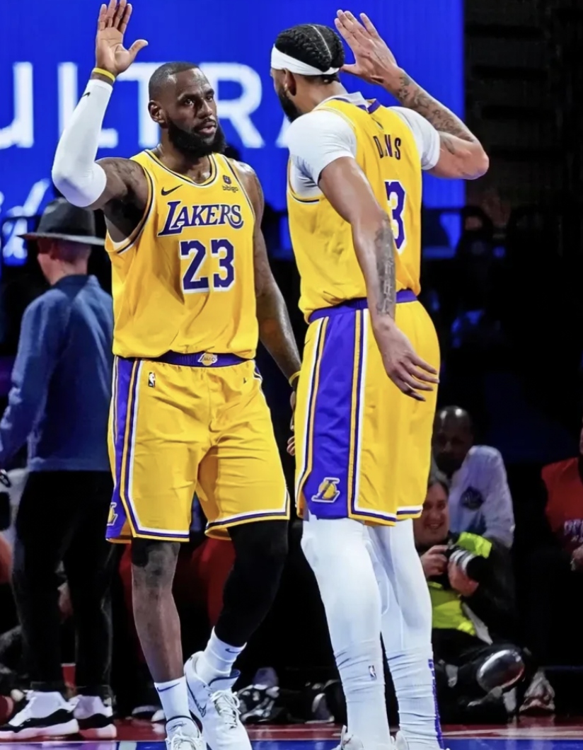 赛地聚焦——全明星赛今夜热度飙升;洛杉矶湖人手感冰凉;态度坚定;团队化学反应显著 赛地聚焦——全明星赛今夜热度飙升;洛杉矶湖人手感冰凉;态度坚定;团队化学反应显著